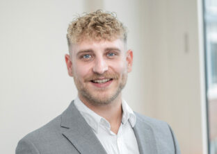 Market Intelligence Expert Elektrotechnik